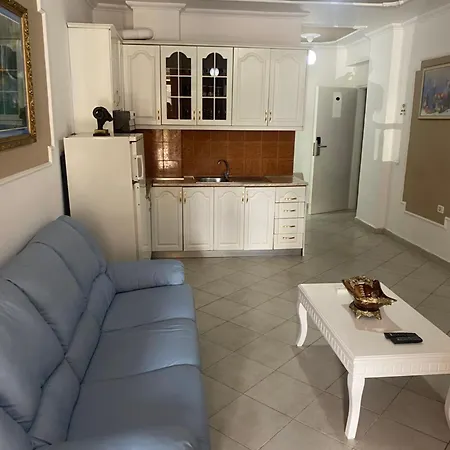 Bamisa Apartamets גולם