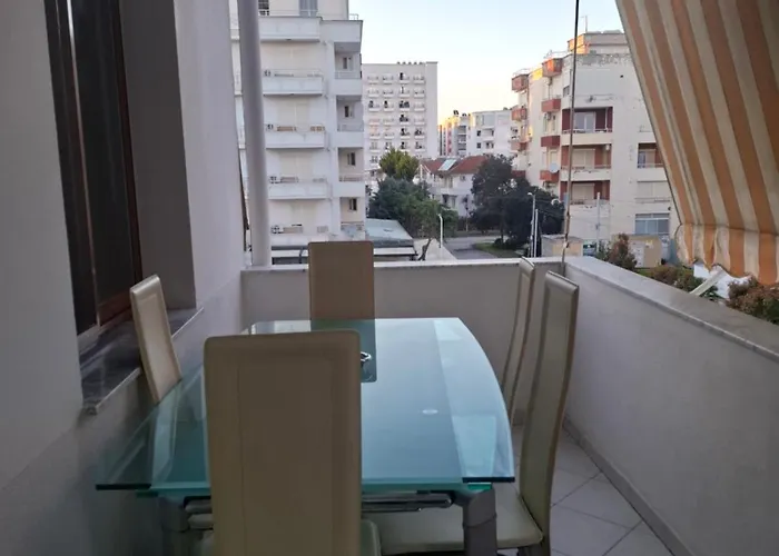 Bamisa Golem (Tirana)